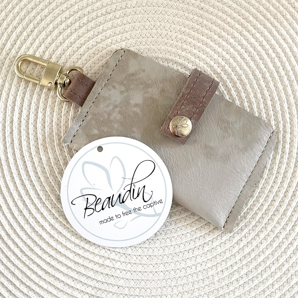 NWT Beaudin Keychain Wallet